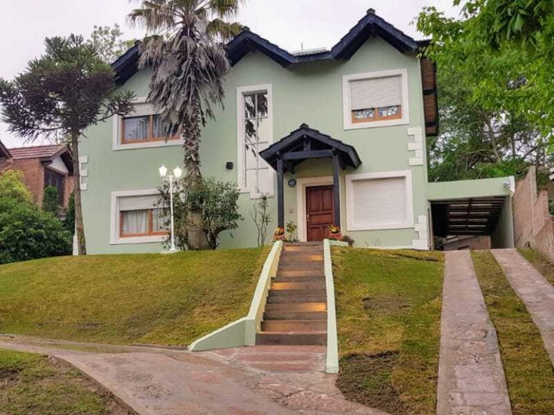 102 e/ 5 y 6- Villa Gesell